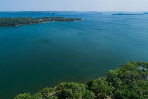 276 Foreside Road Cumberland ME 04110