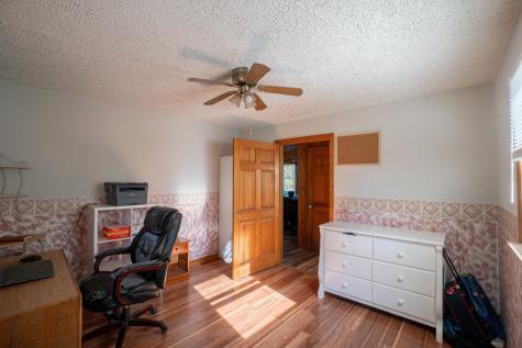 24 Autumn Lane Lincoln ME 04457