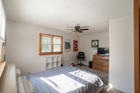 24 Autumn Lane Lincoln ME 04457