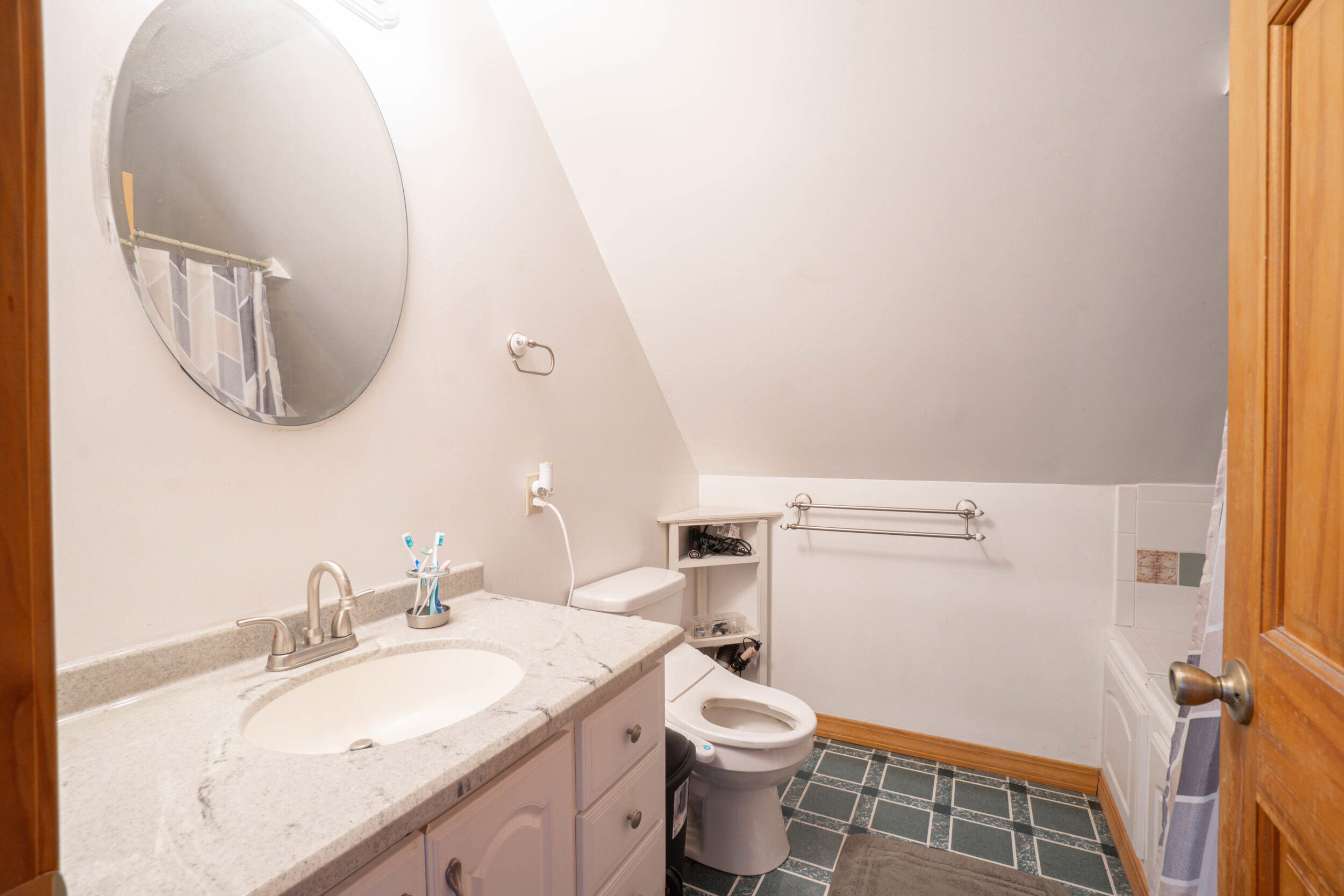 24 Autumn Lane Lincoln ME 04457