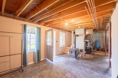 24 Autumn Lane Lincoln ME 04457