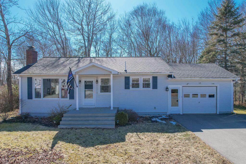 12 Mcdonald Avenue Ellsworth ME 04605