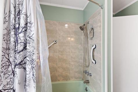 12 Mcdonald Avenue Ellsworth ME 04605