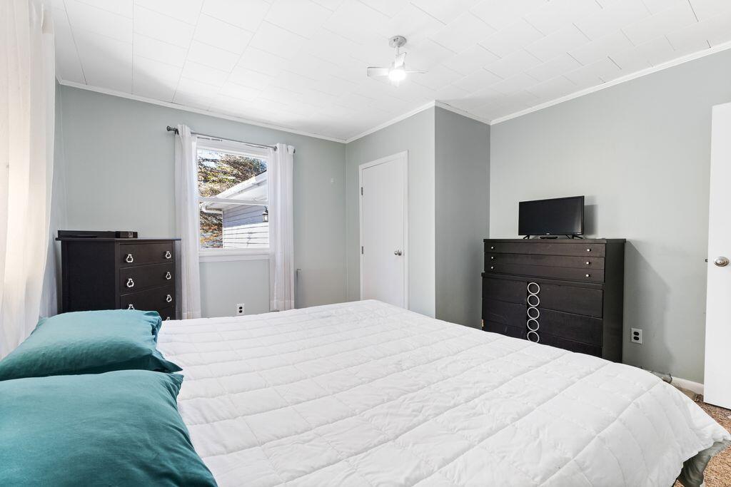 12 Mcdonald Avenue Ellsworth ME 04605