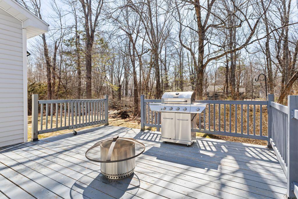 12 Mcdonald Avenue Ellsworth ME 04605