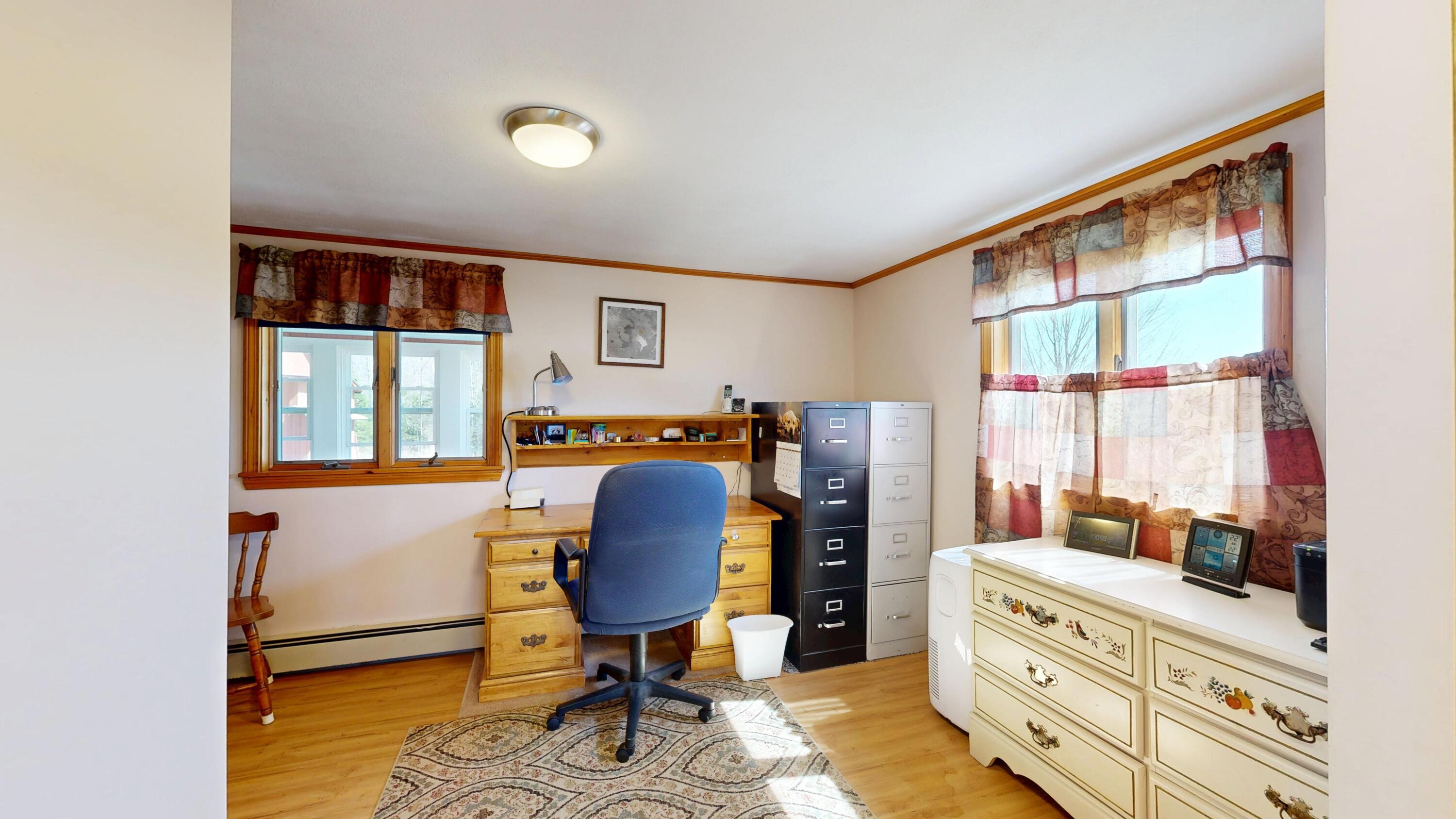 868 Paris Road Hebron ME 04238
