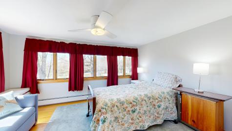 868 Paris Road Hebron ME 04238