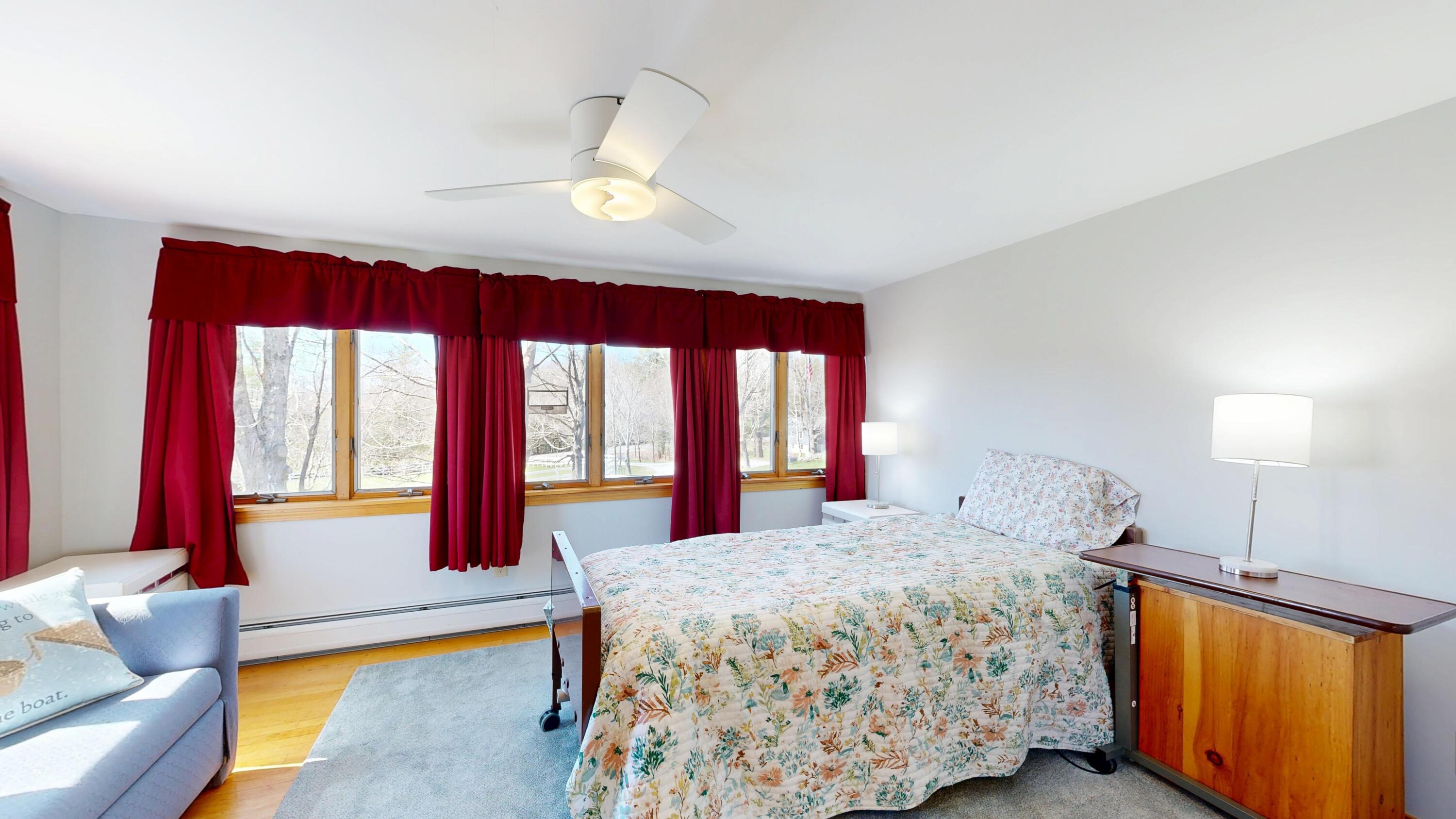 868 Paris Road Hebron ME 04238