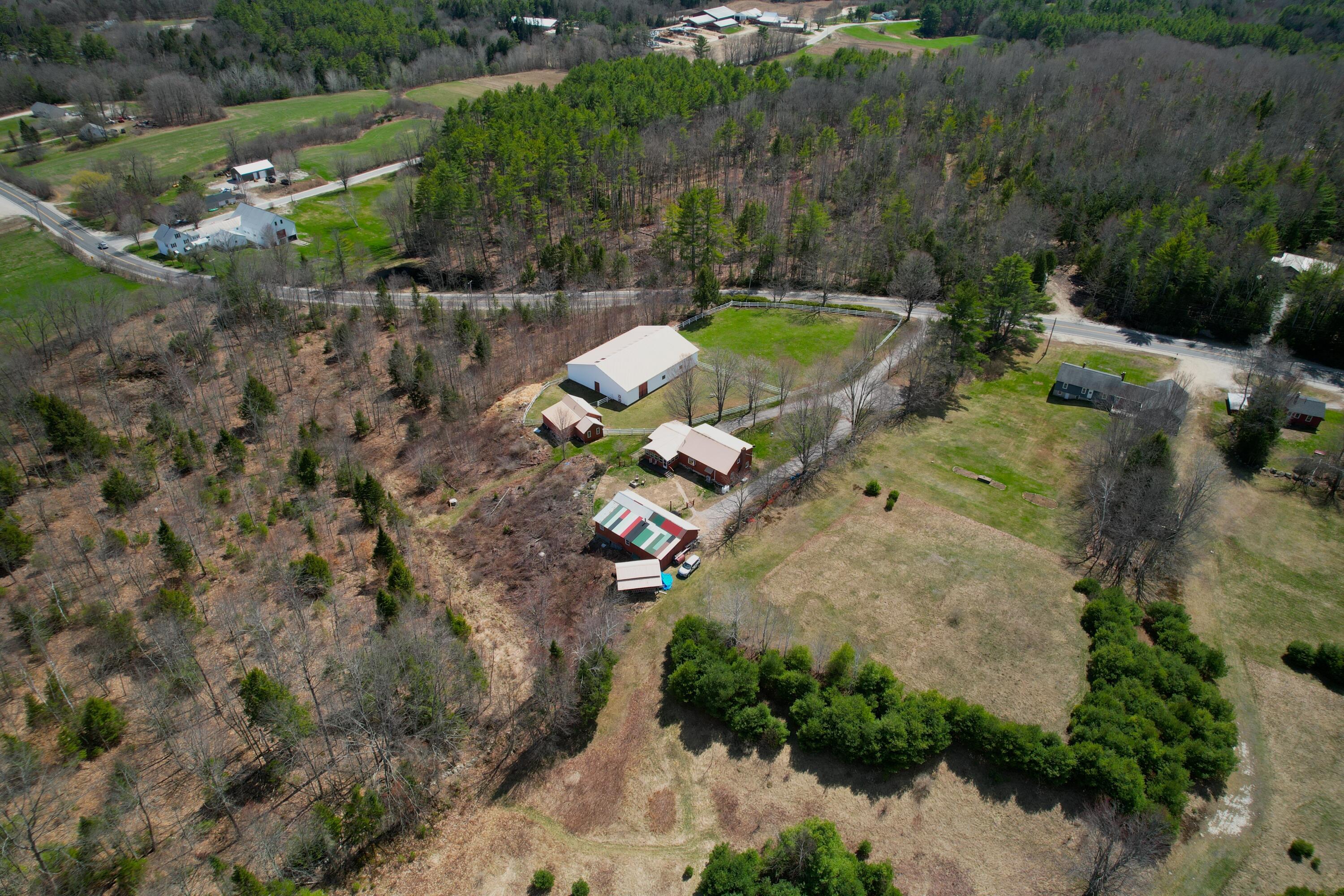 868 Paris Road Hebron ME 04238