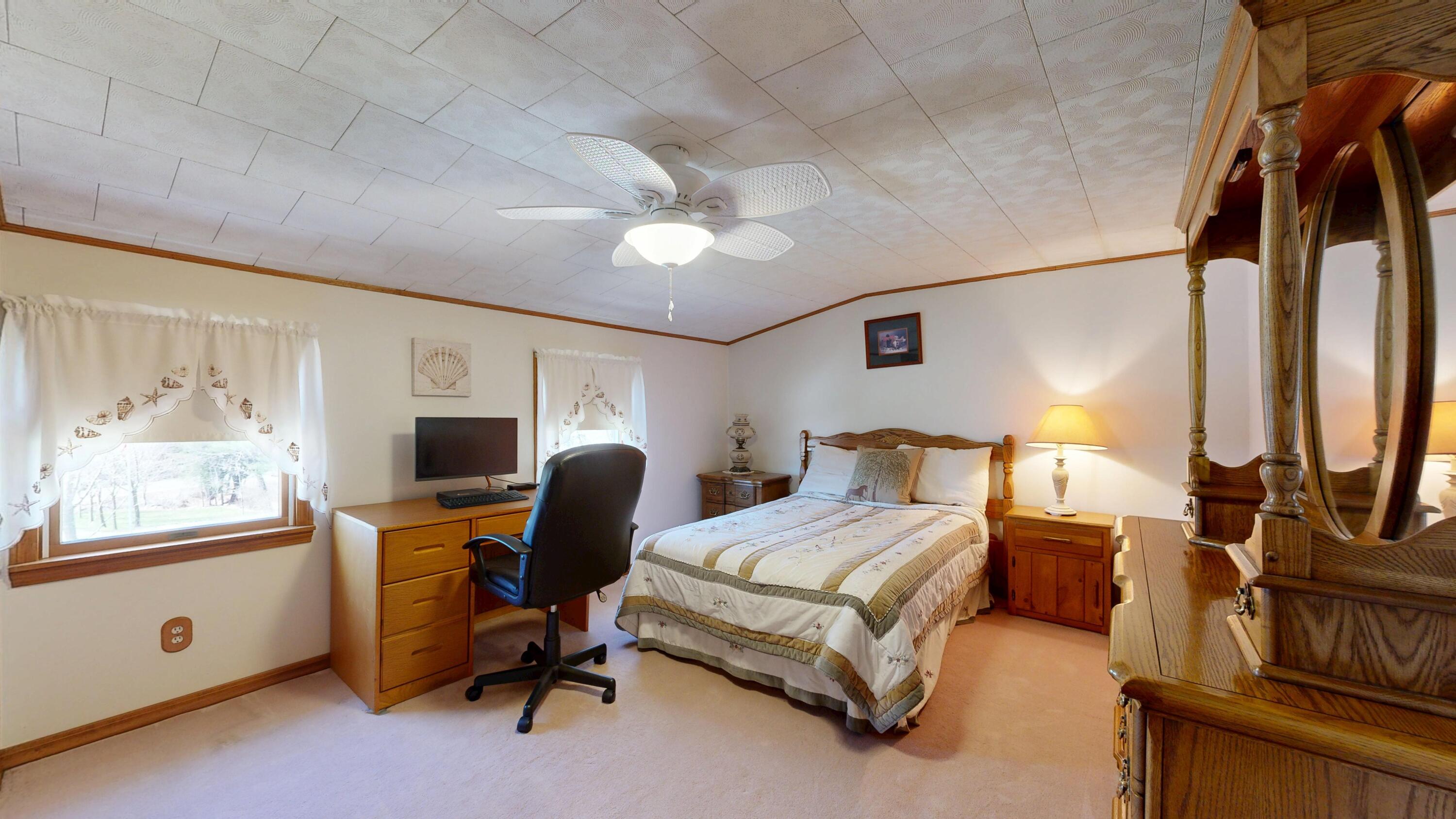 868 Paris Road Hebron ME 04238