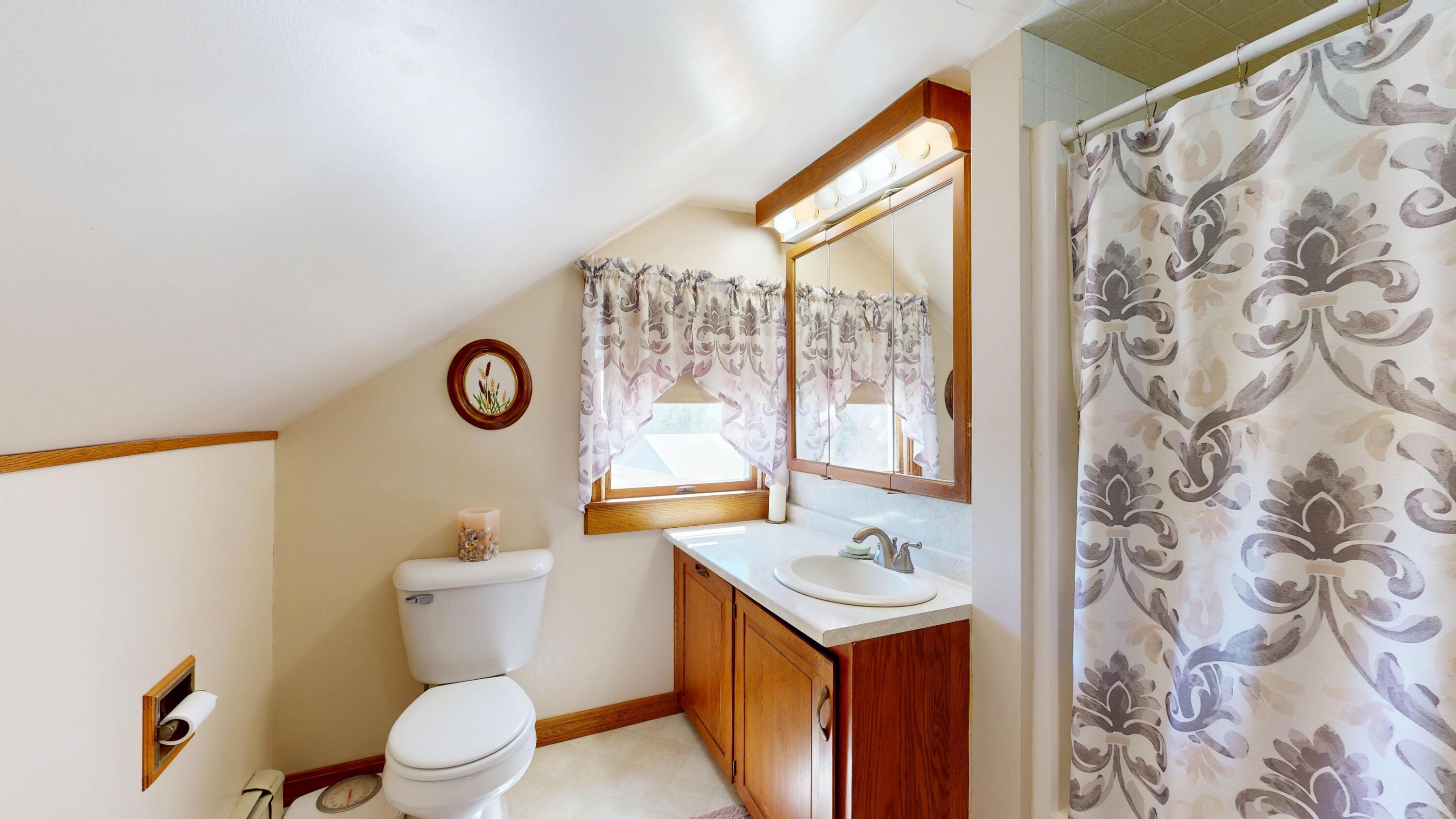 868 Paris Road Hebron ME 04238