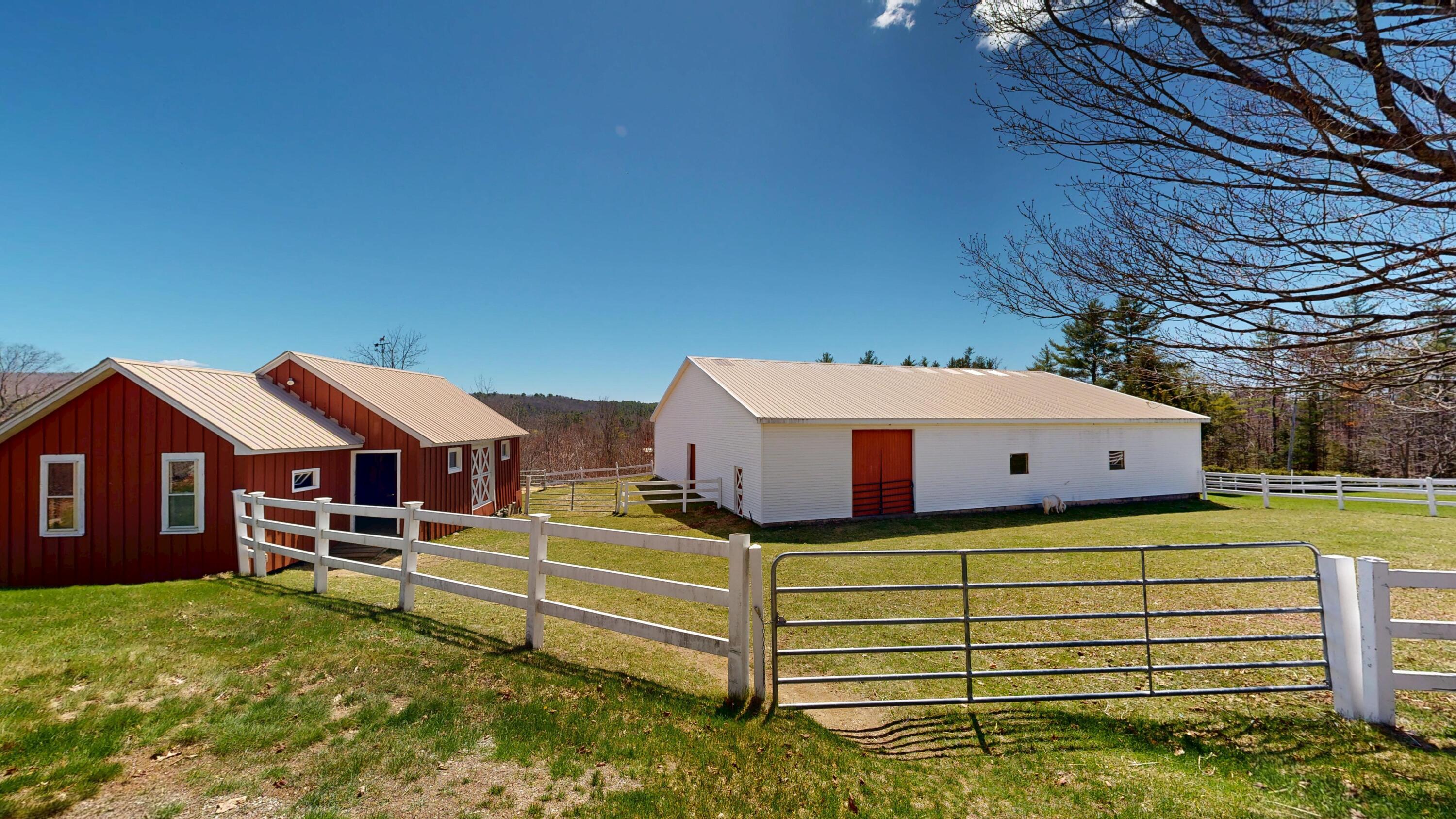 868 Paris Road Hebron ME 04238