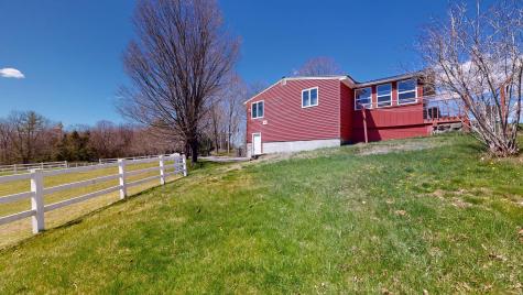 868 Paris Road Hebron ME 04238