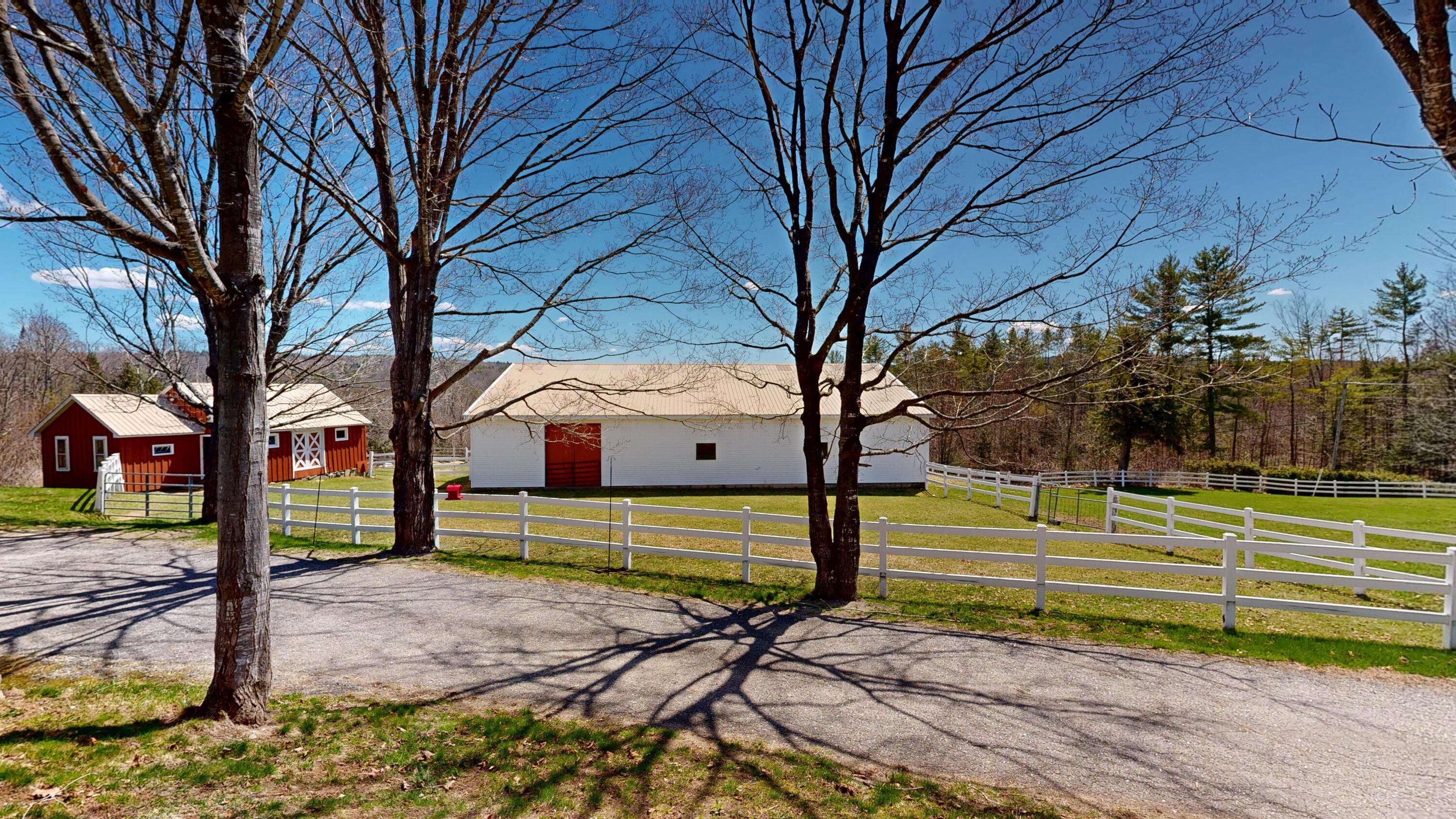 868 Paris Road Hebron ME 04238
