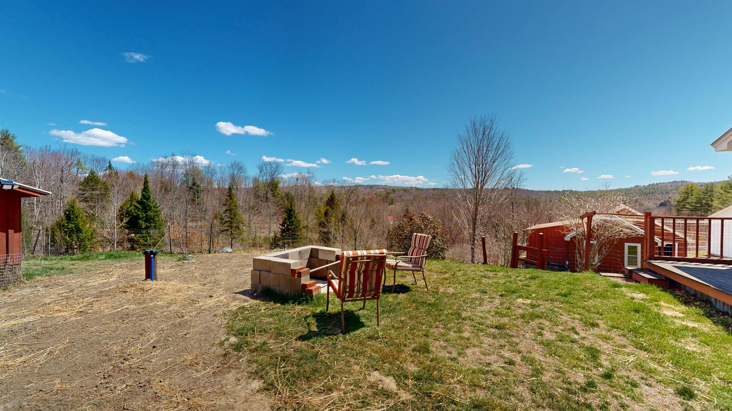 868 Paris Road Hebron ME 04238