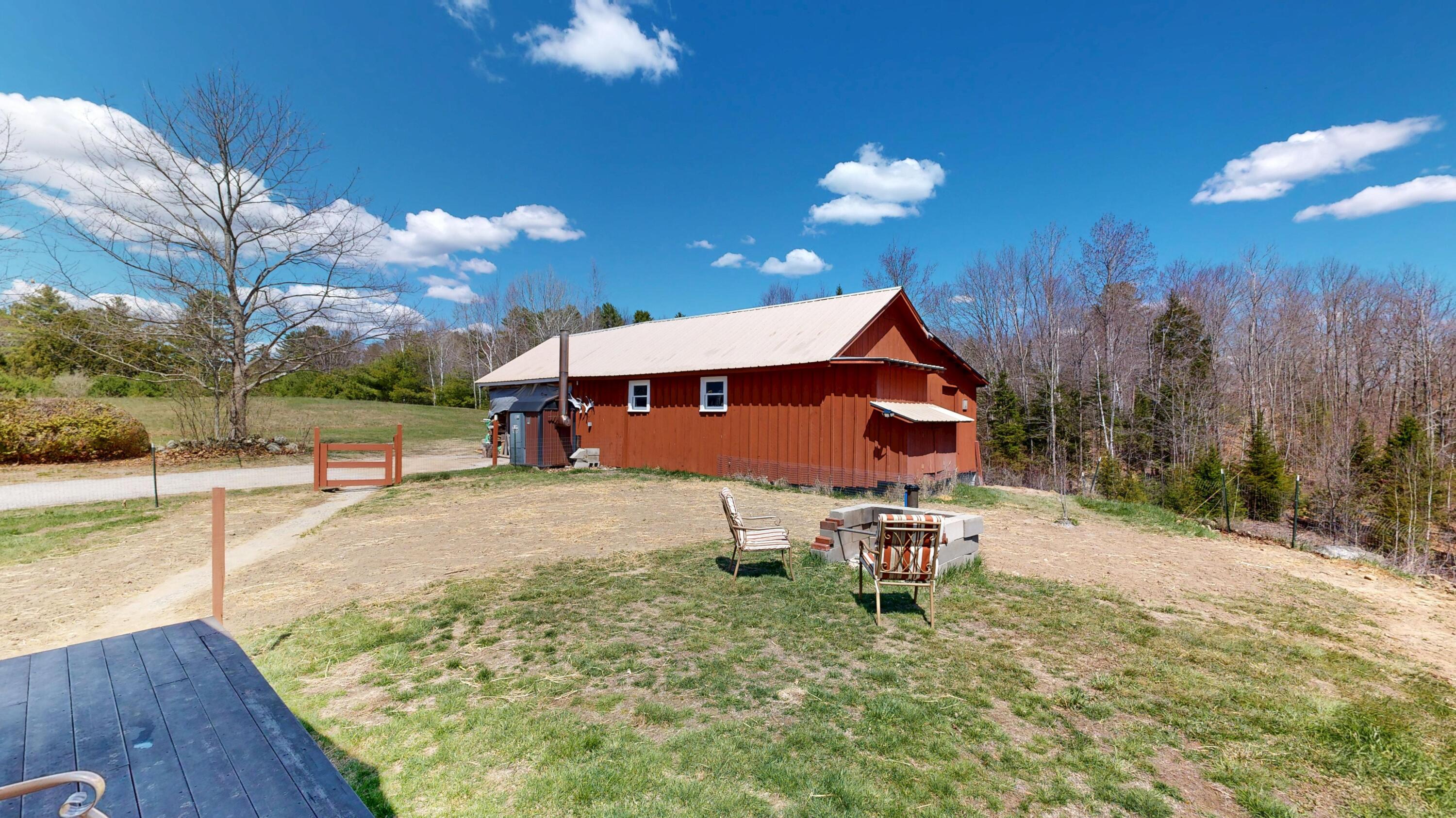 868 Paris Road Hebron ME 04238