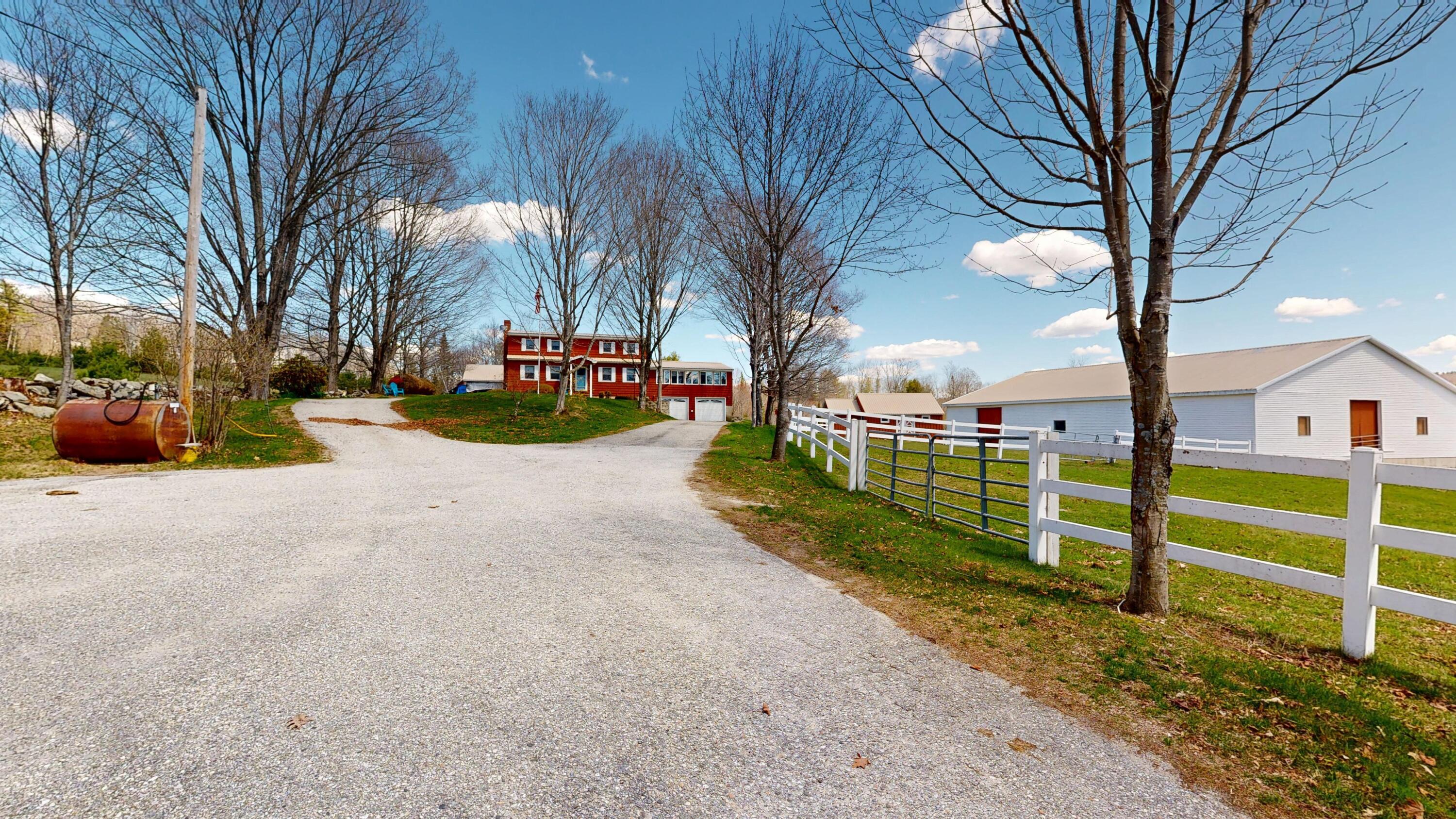 868 Paris Road Hebron ME 04238