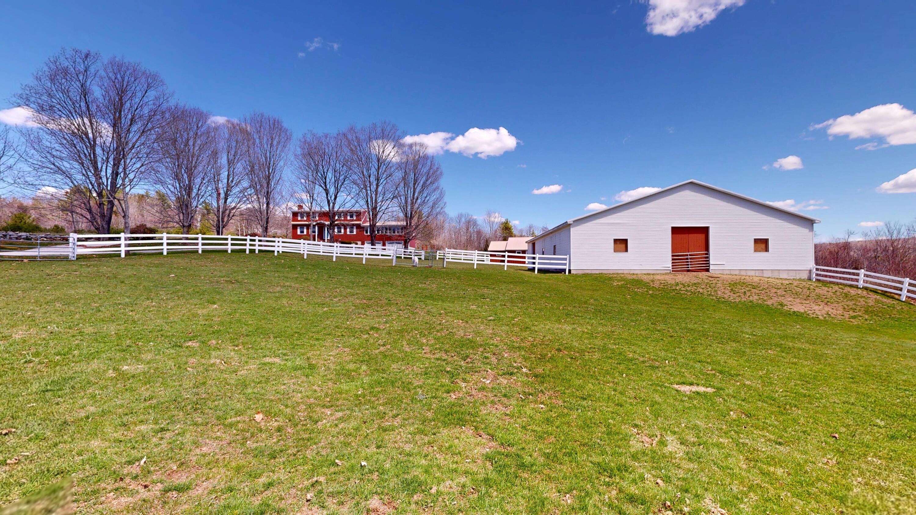 868 Paris Road Hebron ME 04238