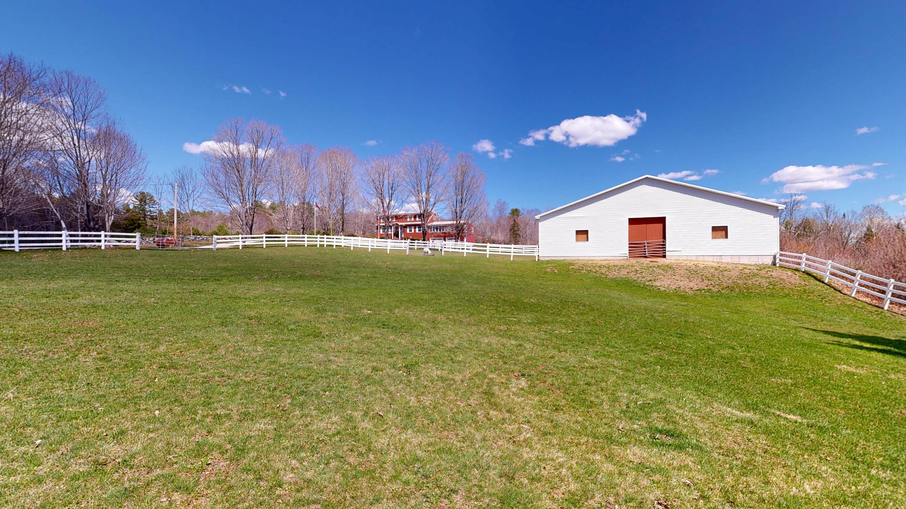 868 Paris Road Hebron ME 04238