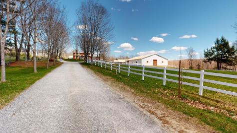 868 Paris Road Hebron ME 04238