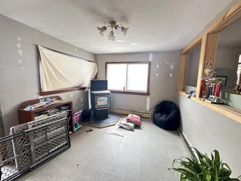 538 Us Route 2 West Wilton ME 04294