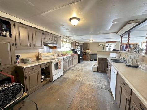 538 Us Route 2 West Wilton ME 04294