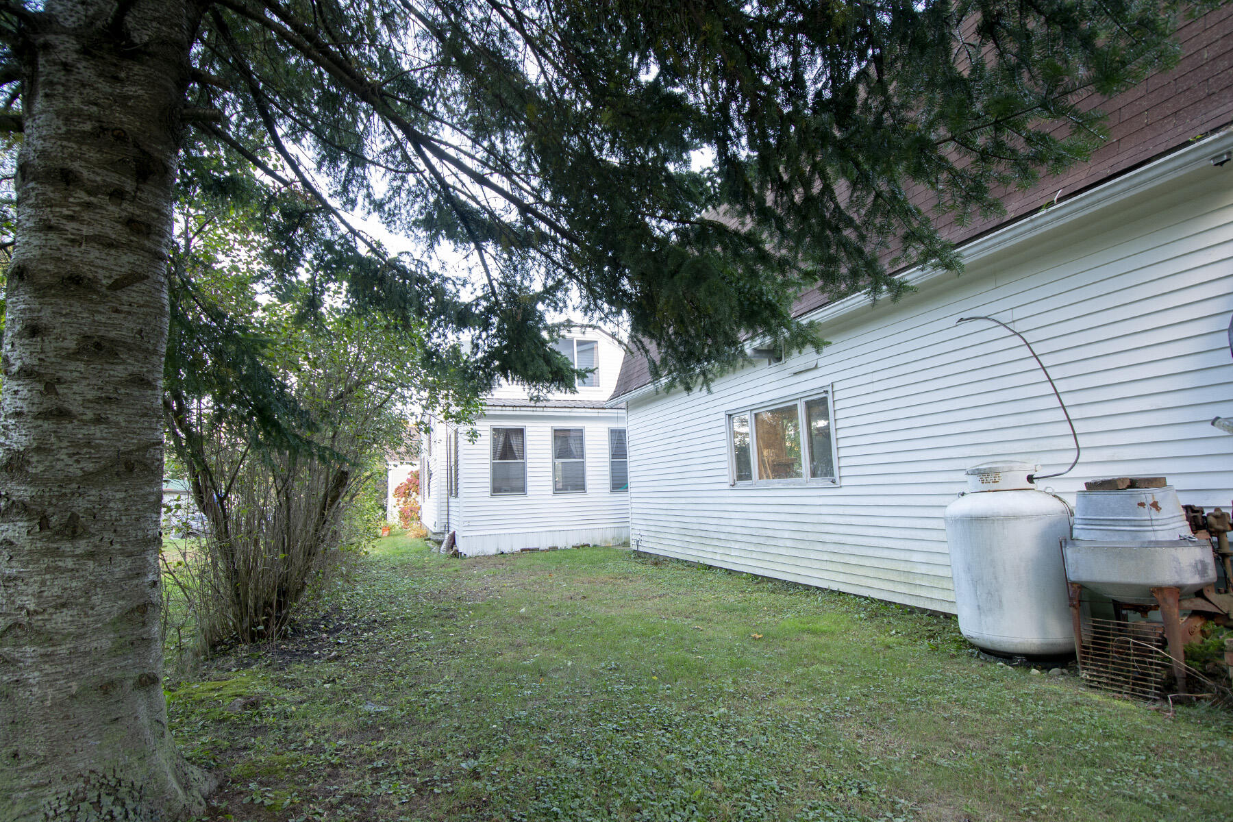 13 Mcclellan Street Lisbon ME 04250