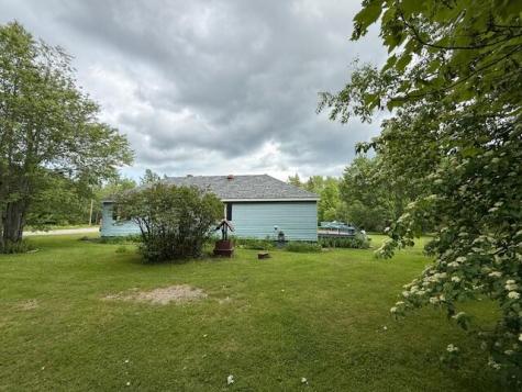 2077 South Princeton Road Baileyville ME 04694