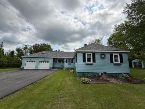 2077 South Princeton Road Baileyville ME 04694