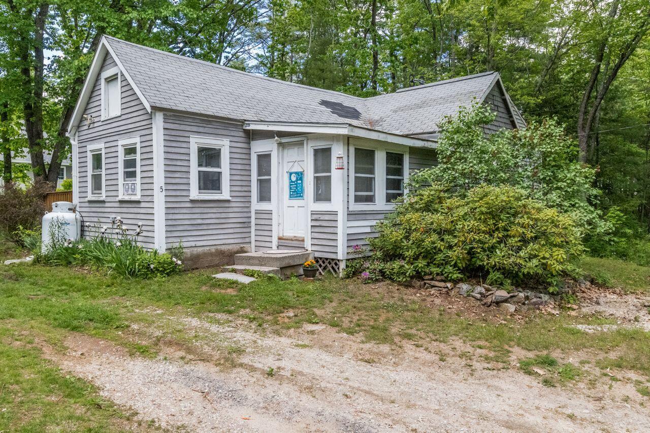 5 Coles Village Road Falmouth ME 04105