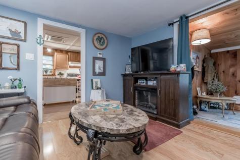 5 Coles Village Road Falmouth ME 04105