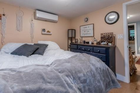 5 Coles Village Road Falmouth ME 04105
