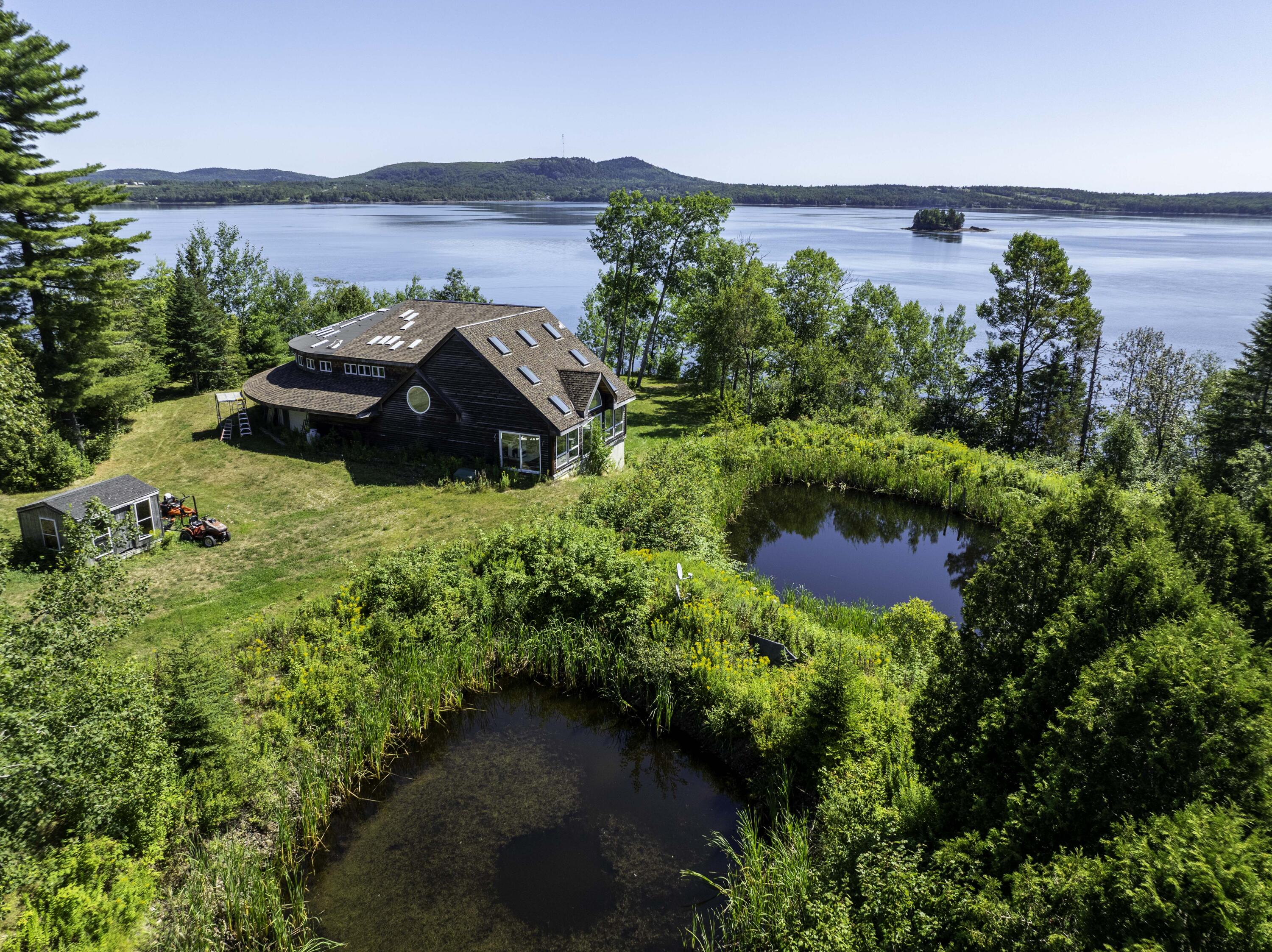 27 Us Route One Robbinston ME 04671