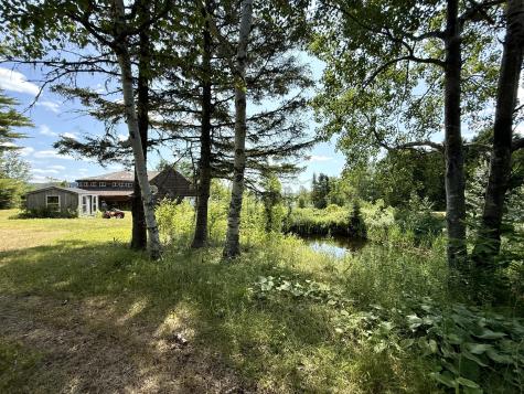 27 Us Route One Robbinston ME 04671