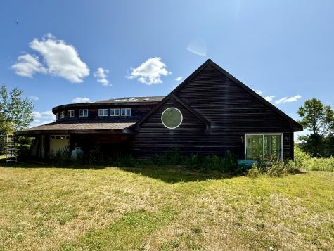 27 Us Route One Robbinston ME 04671