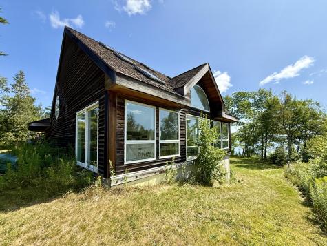 27 Us Route One Robbinston ME 04671