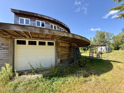 27 Us Route One Robbinston ME 04671