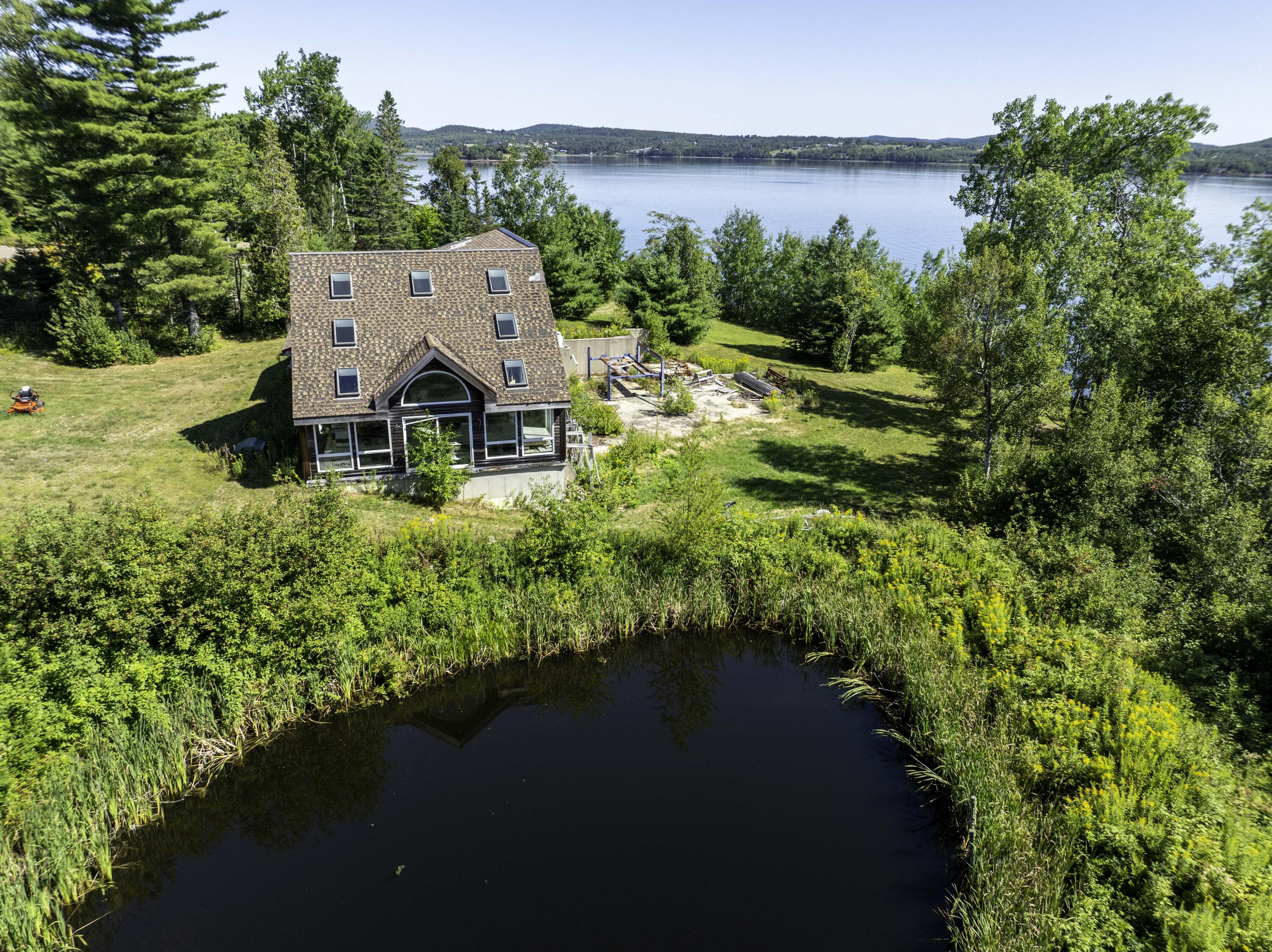 27 Us Route One Robbinston ME 04671