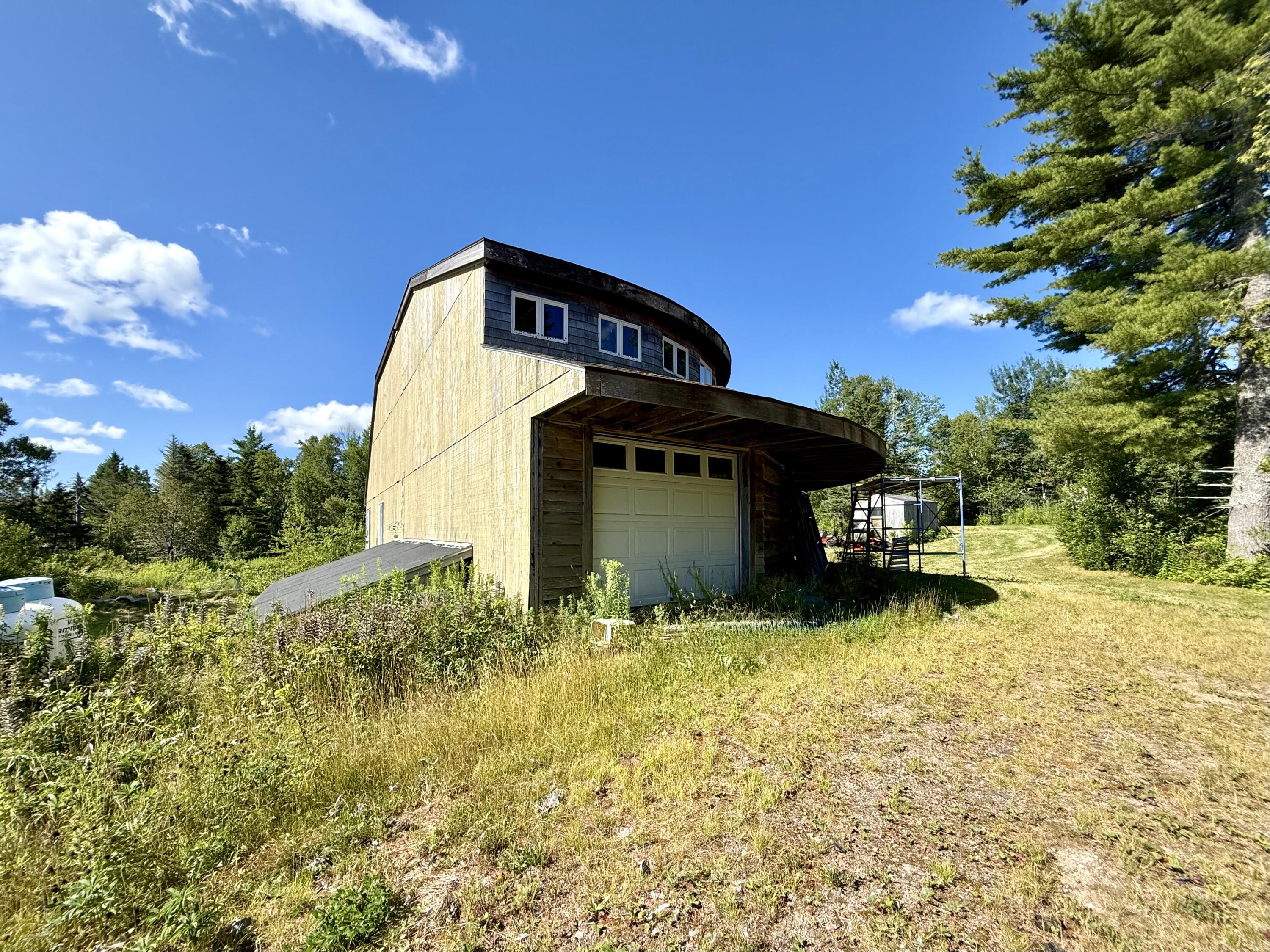 27 Us Route One Robbinston ME 04671