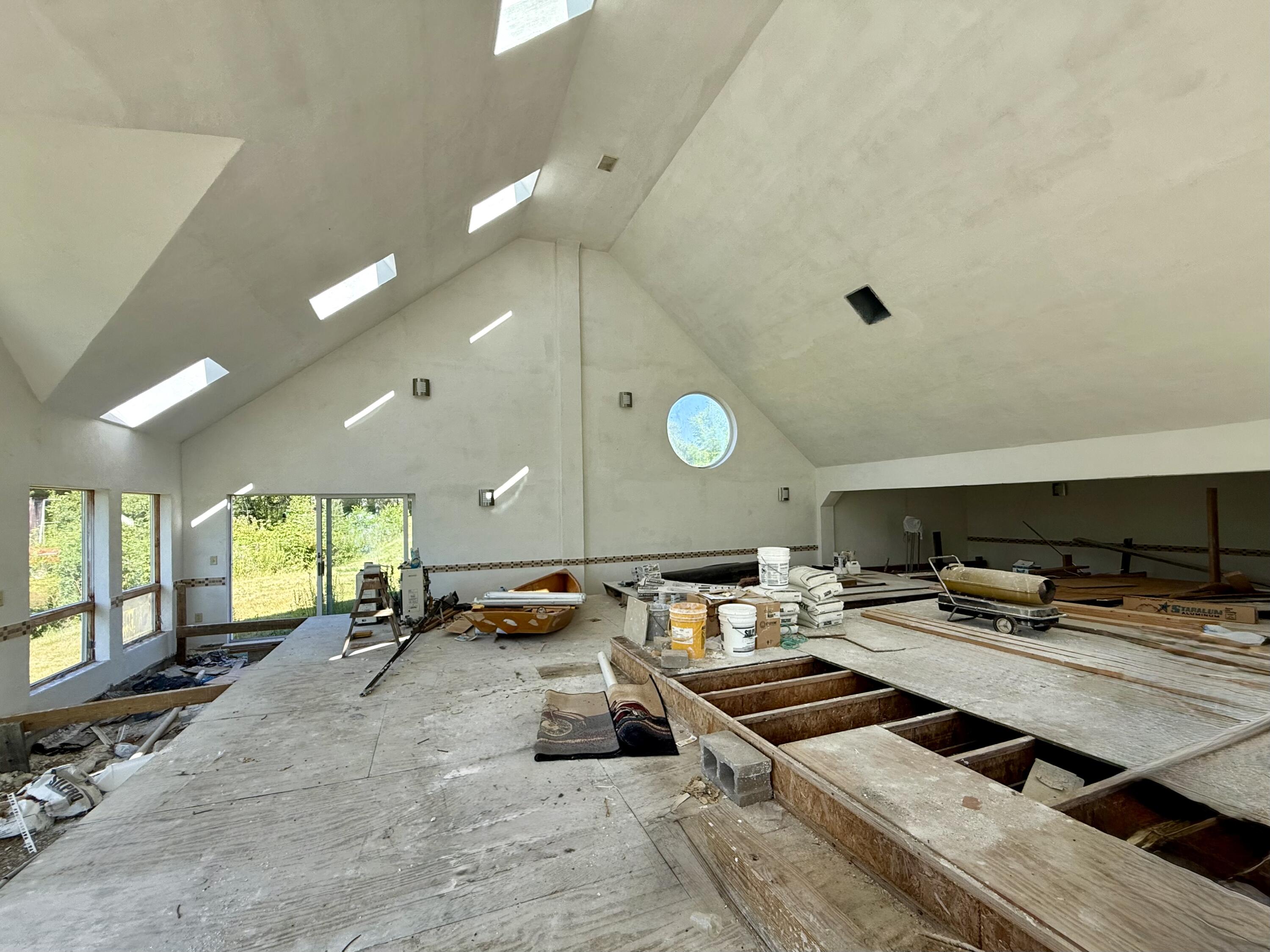 27 Us Route One Robbinston ME 04671