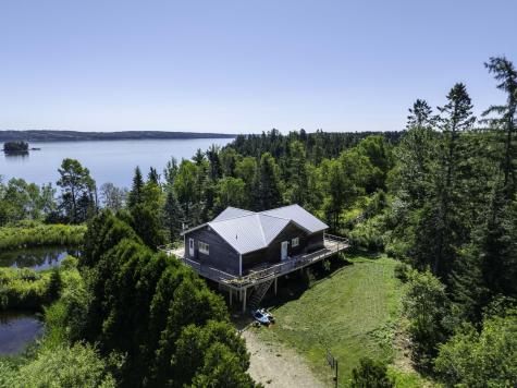 27 Us Route One Robbinston ME 04671