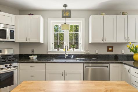 11 Reid Lane Cumberland ME 04021
