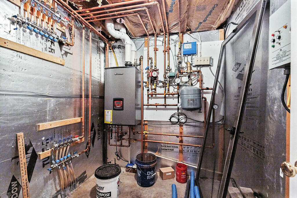 58 Sawyer Pond Highlands Road Greenville ME 04441