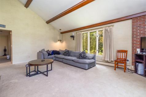 2814 Hotel Road Auburn ME 04210