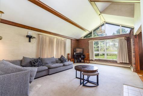 2814 Hotel Road Auburn ME 04210