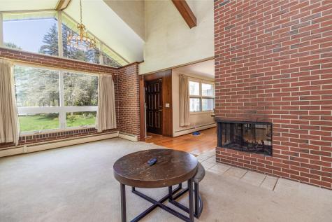 2814 Hotel Road Auburn ME 04210