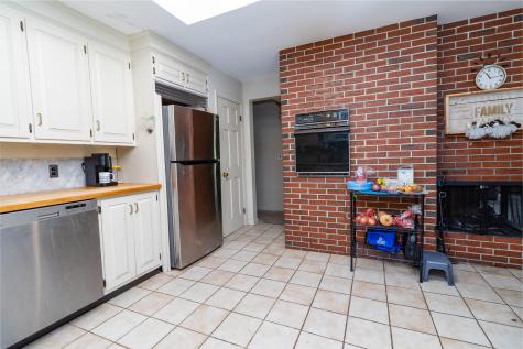 2814 Hotel Road Auburn ME 04210