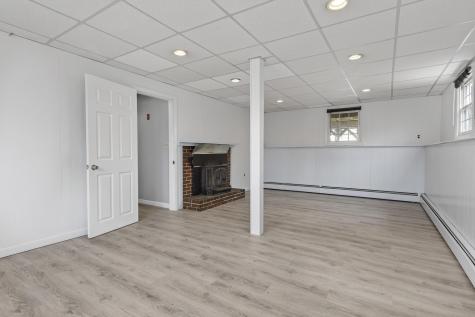 14 Spruce Lane Gorham ME 04038