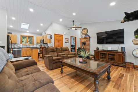 25 Jeffrey Woods Road Windham ME 04062