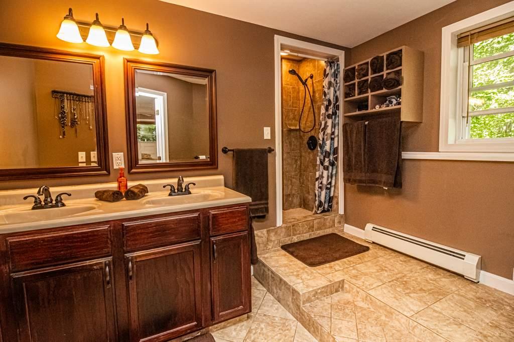 113 Hilltop Estates Farmington ME 04938